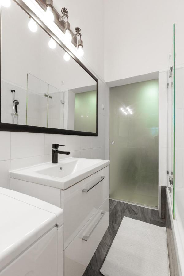 Standard Apartment By Hi5-Relax With Style Studio Budapesta Exterior foto